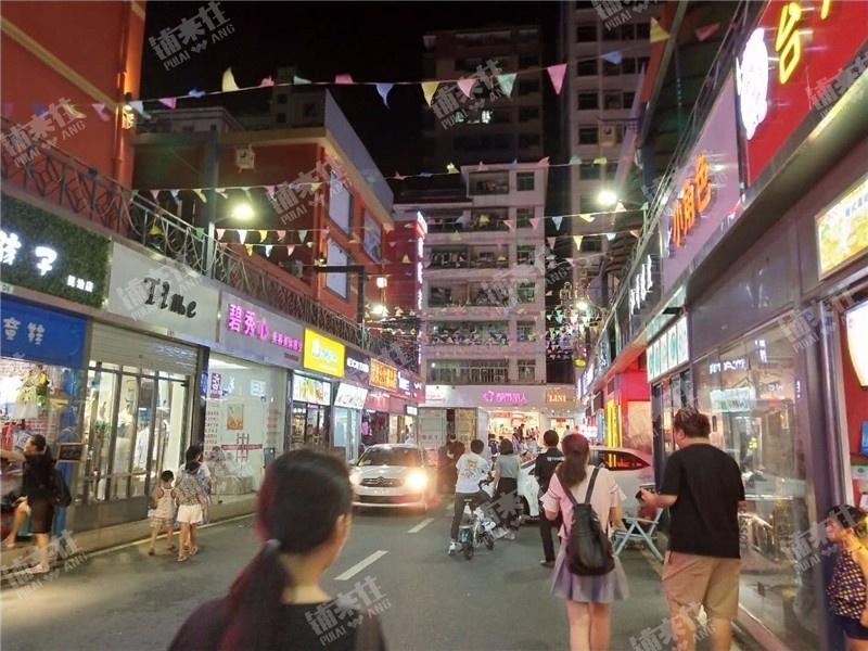 龙华新区民治商业街商铺32服装店成功转出_深圳生意转让|深圳商铺