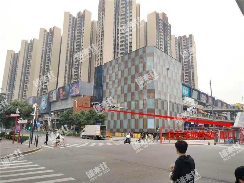 龙华新区民治玖龙荟购物中心108㎡美容院成功转出